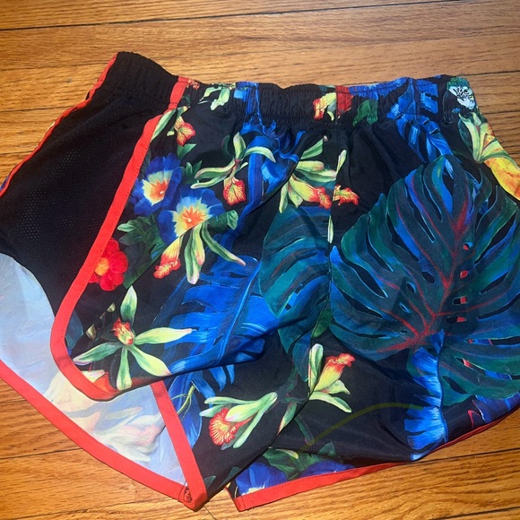 Nike Partot Shorts - Picture 2 of 3
